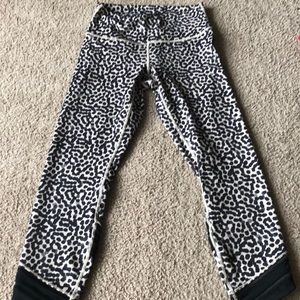 Lululemon cropped pants